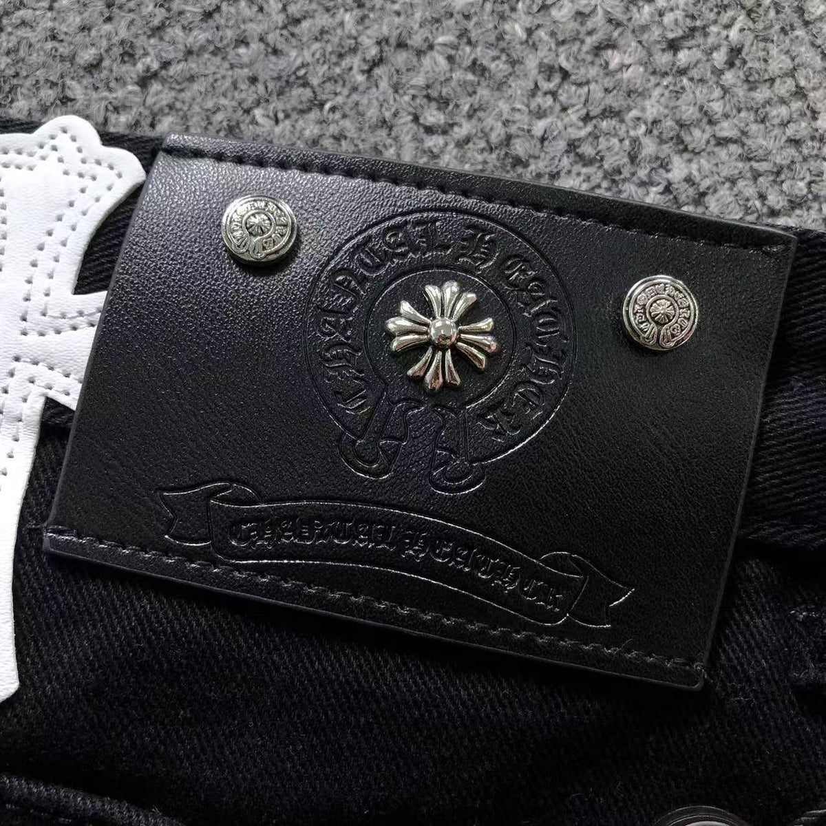 CHROME BLACK JEANS WHITE AND BLUE CROSS