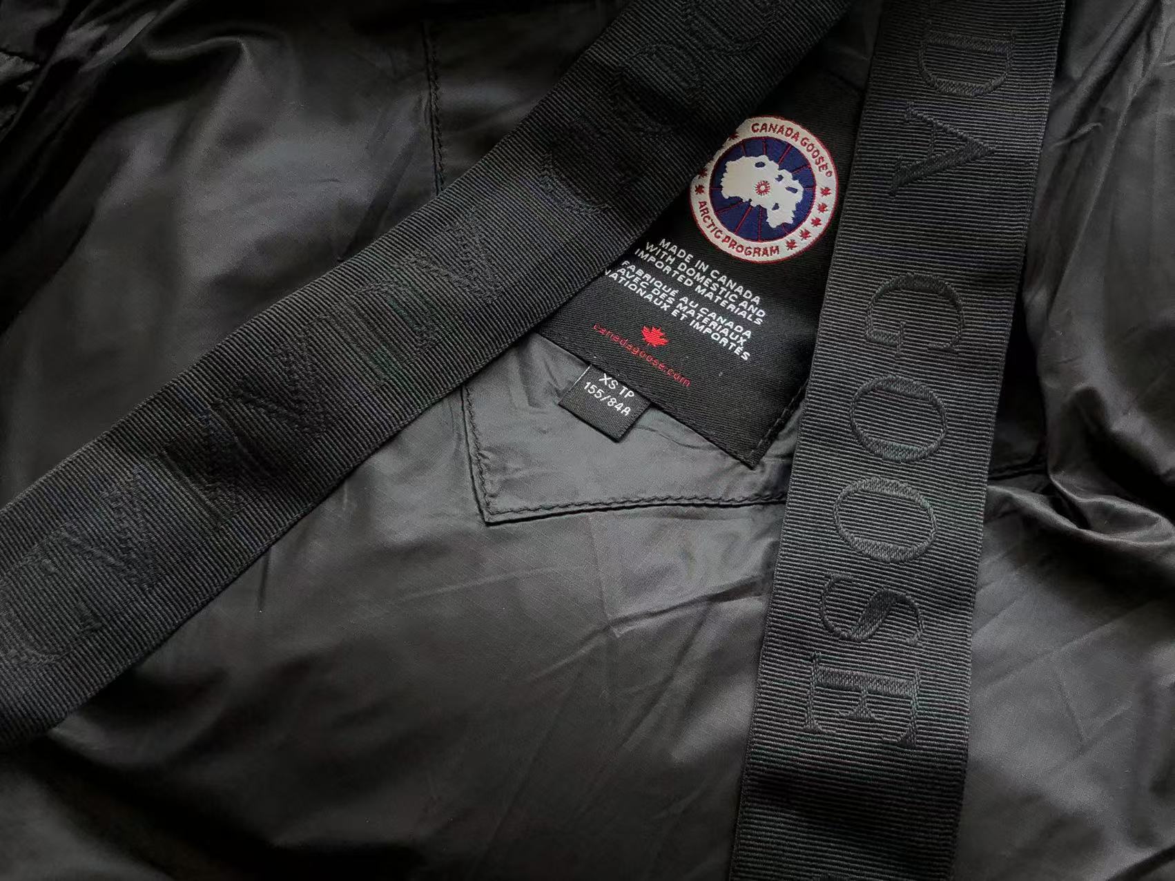 CANADA GOOSE BLACK SHINY PUFFER