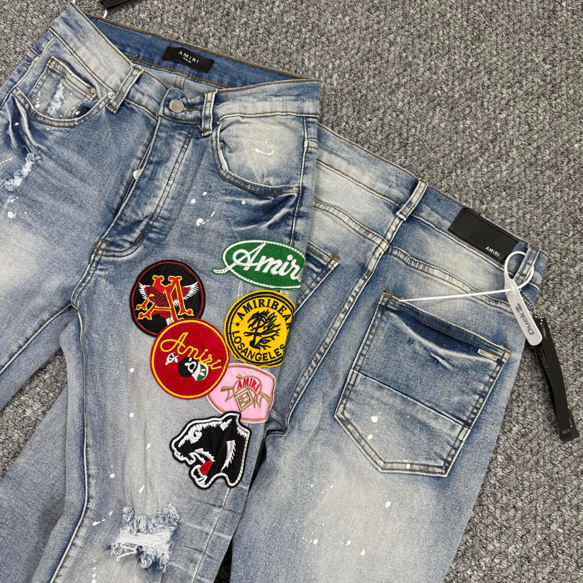 AMlRI BLUE BADGES JEANS