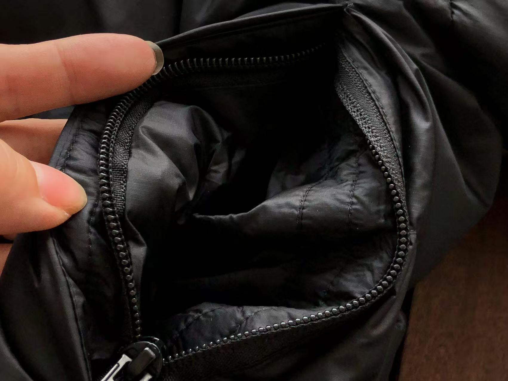 CANADA GOOSE BLACK SHINY PUFFER