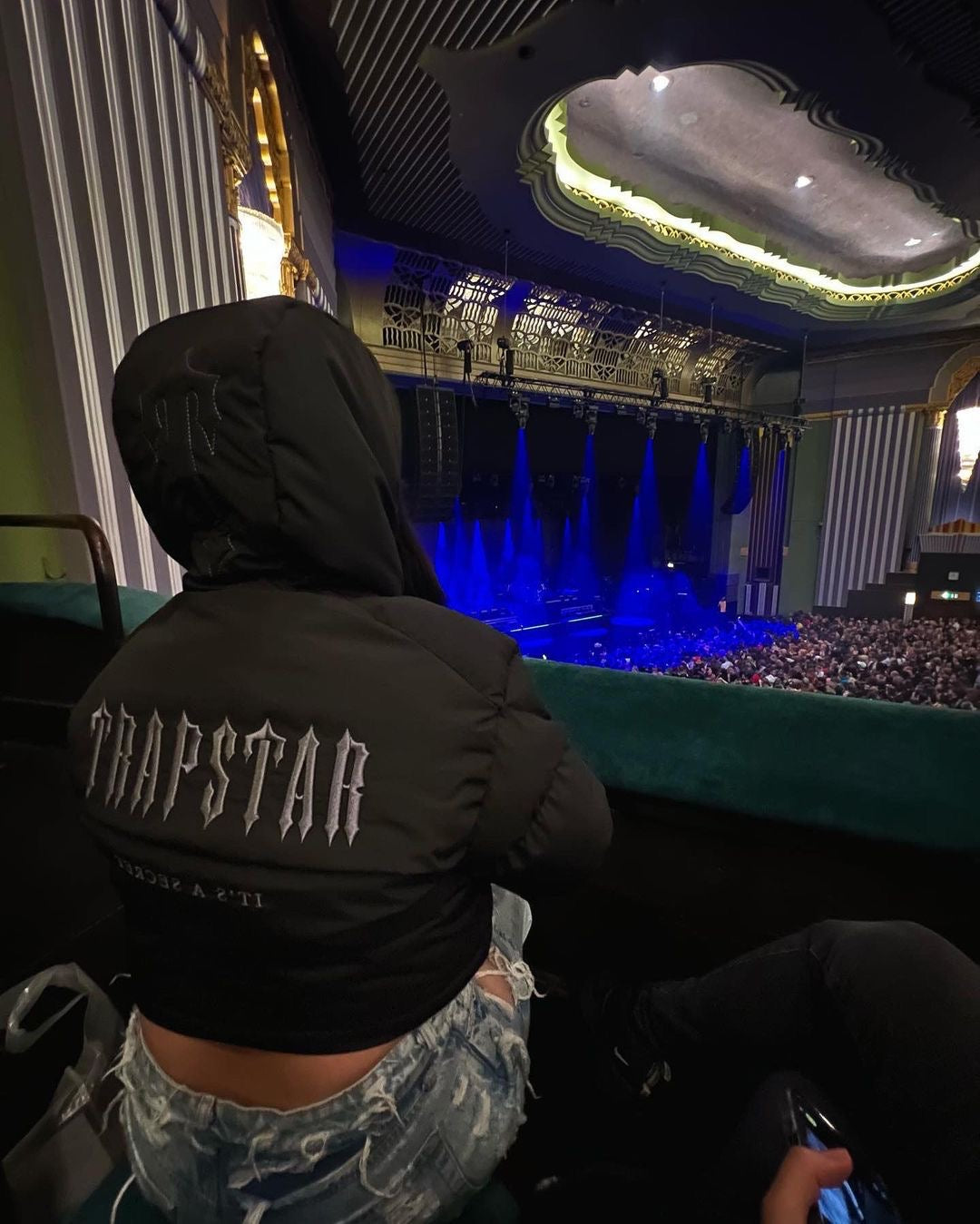 NEW Women's Black Trapstar 2.0 Detachable Puffer jacket