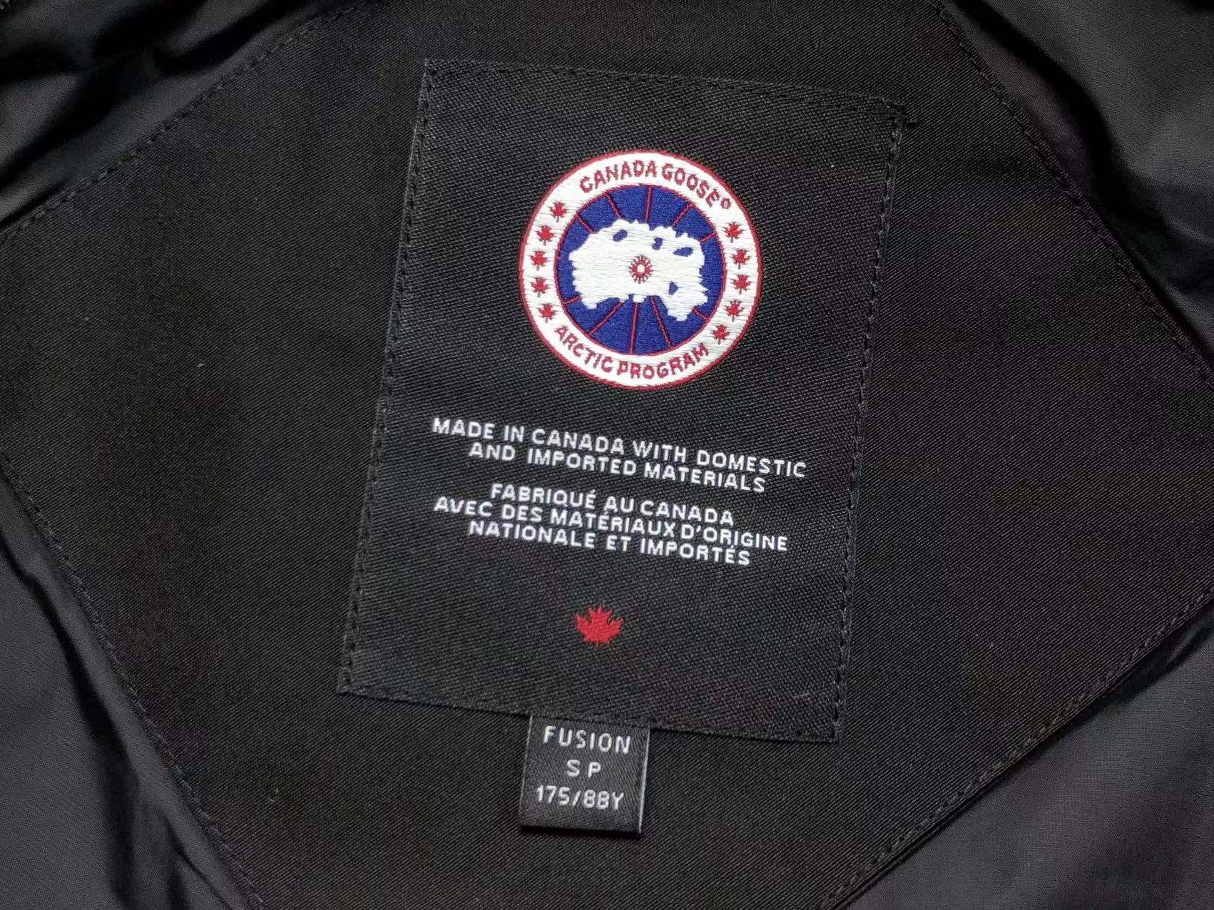 CANADA GOOZE V2 - BLACK