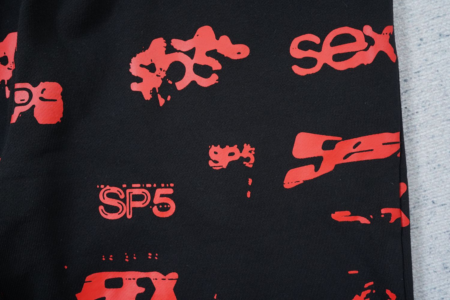 FULL SP5DER TRACKSUIT BLACK AND RED FULL PRINT