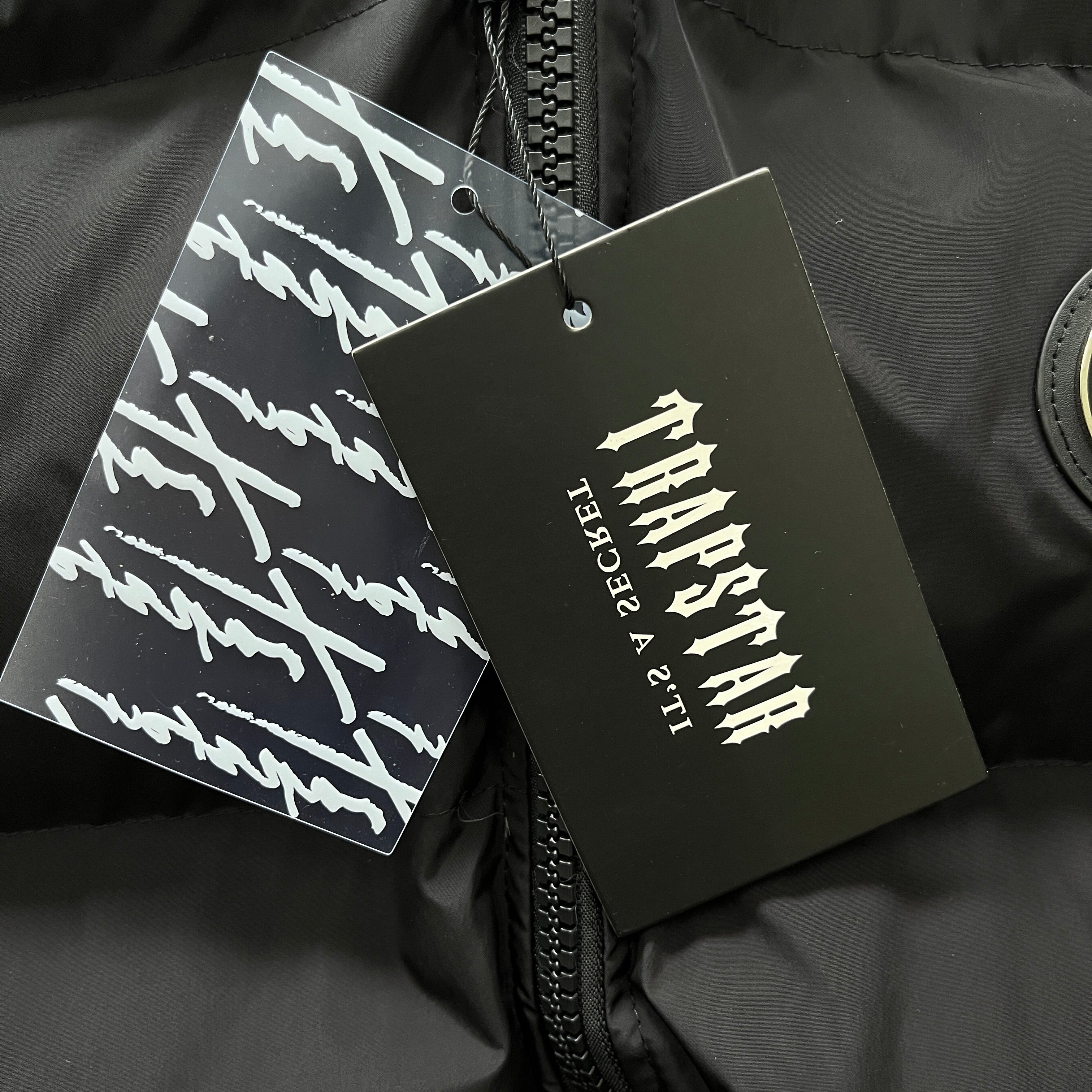 Black & Red T Detachable Puffer