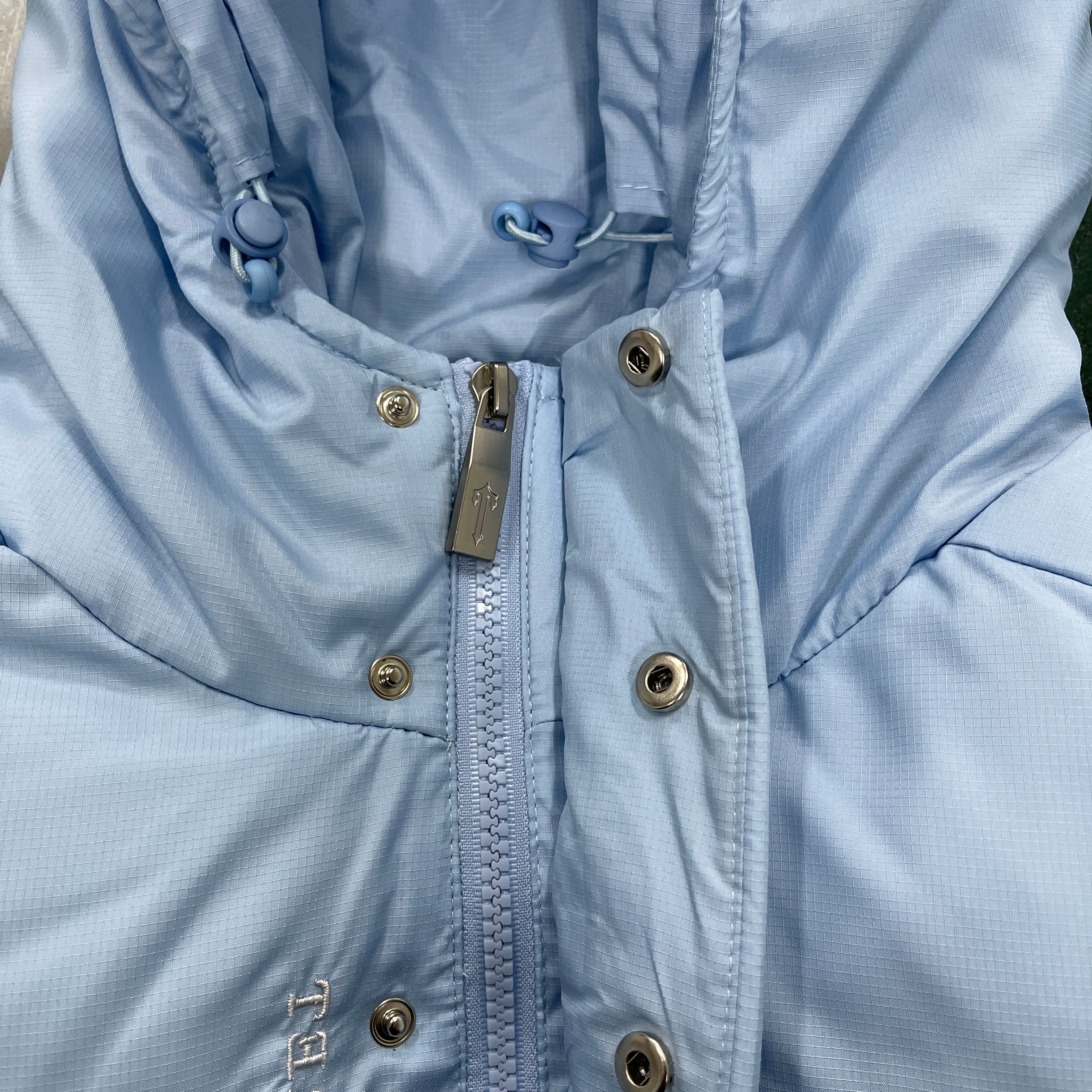 NEW Women's Baby Blue T 2.0 Detachable Puffer