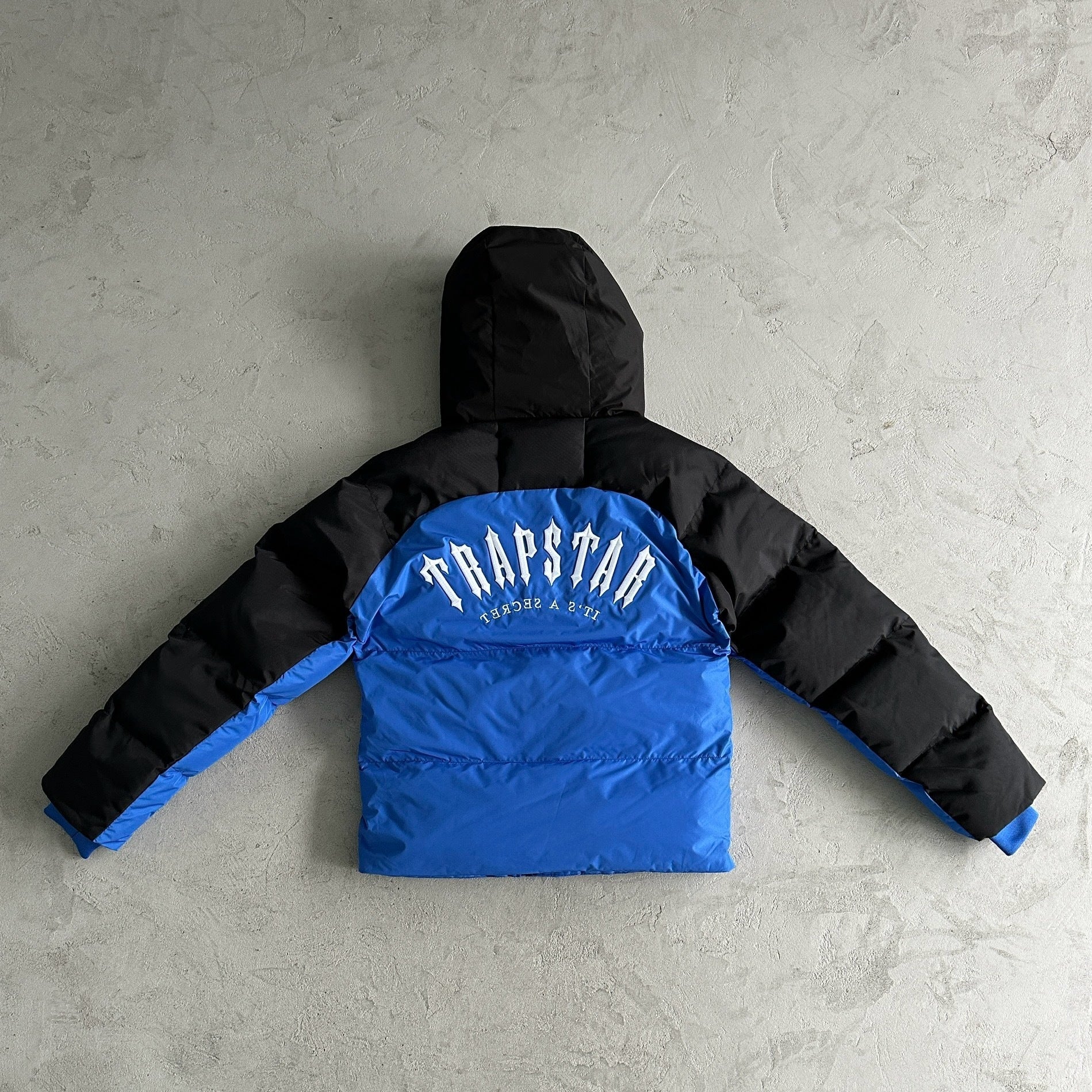TRAPSTAR IRONGATE HOODED PUFFER AW23 JACKET - BLACK BLUE