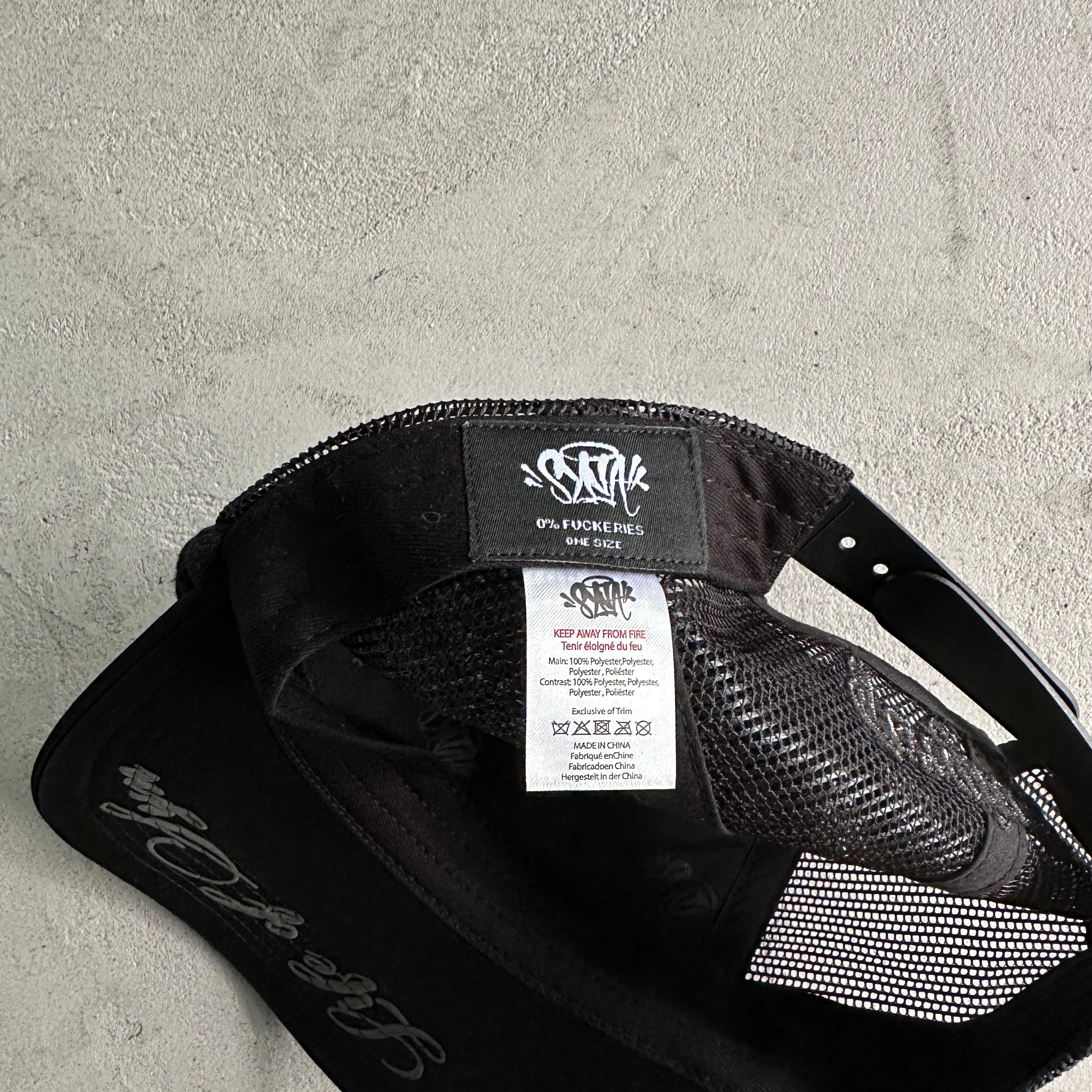 SYNA TRUCKER CAP [BLACK]