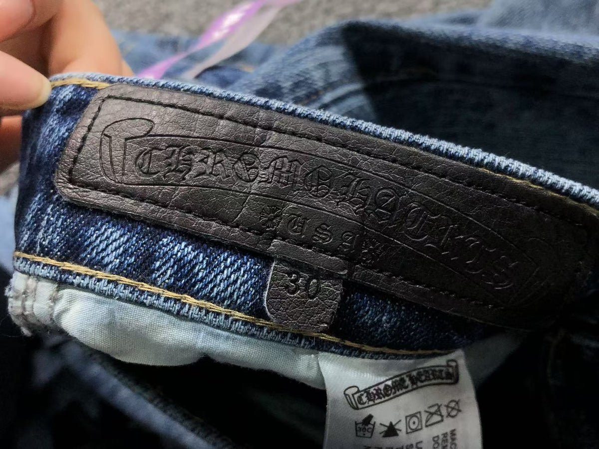 CHROME DARK BLUE JEANS BLAKC WHITE CROSS