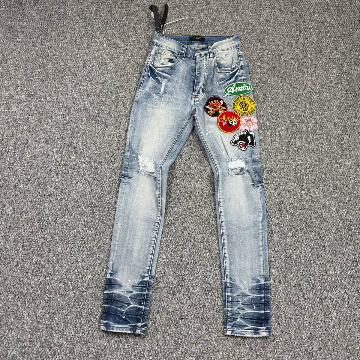 AMlRI BLUE BADGES JEANS